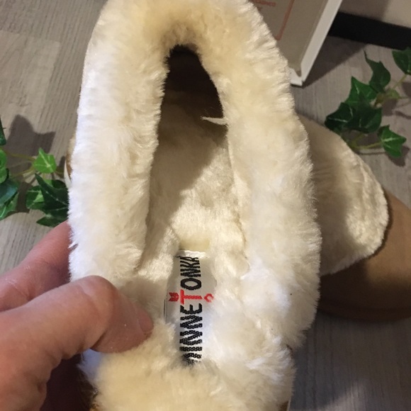 🐻Minnetonka Furry Slipper Slides🐻 - Picture 3 of 8